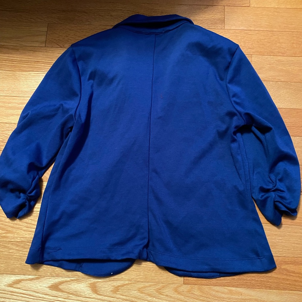 Blazer - Picture 3 of 3